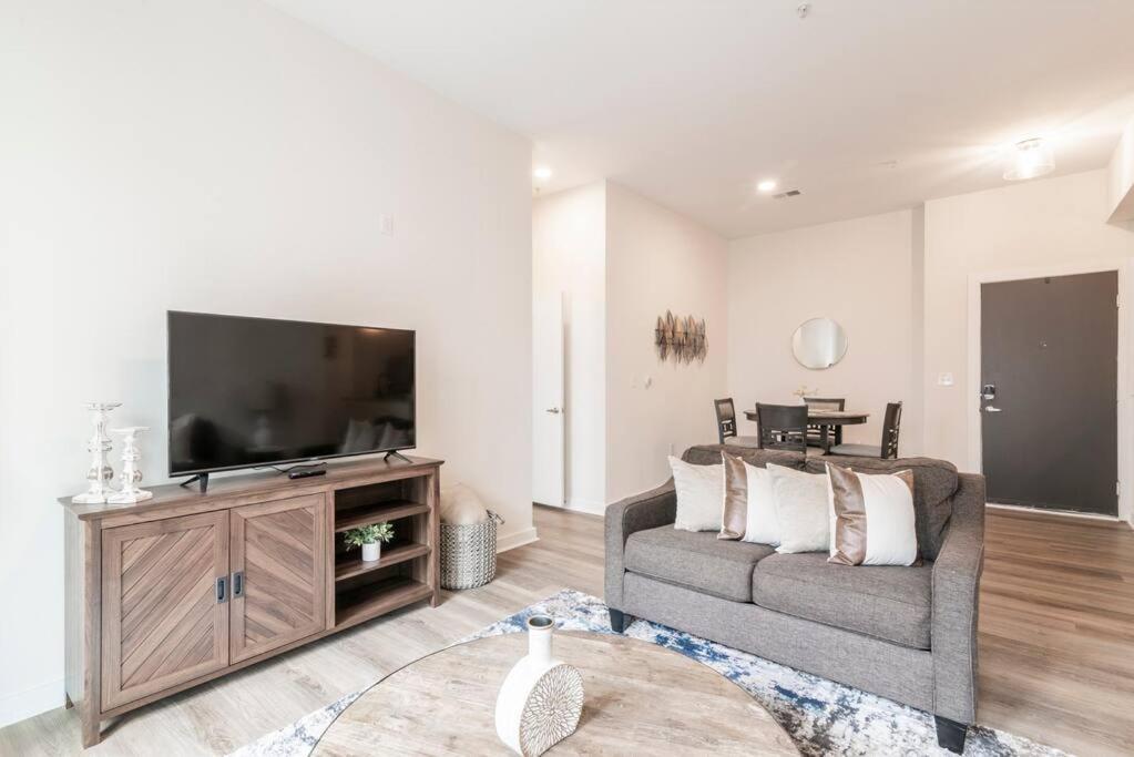 Charming Cozy Apartment With Wi-Fi & Free Parking Charlotte Ngoại thất bức ảnh