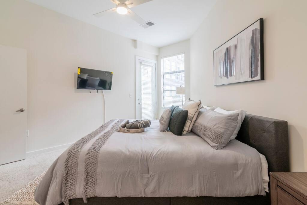 Charming Cozy Apartment With Wi-Fi & Free Parking Charlotte Ngoại thất bức ảnh