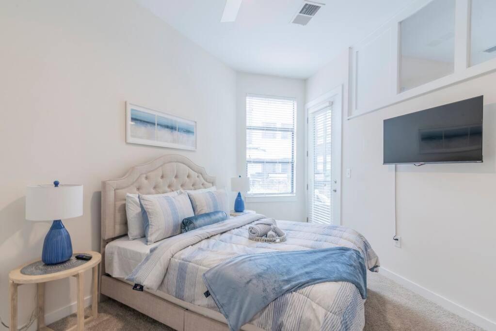 Charming Cozy Apartment With Wi-Fi & Free Parking Charlotte Ngoại thất bức ảnh